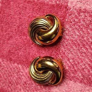Christian Dior Vintage Clip-on earrings Authentic ✨️ ♥️